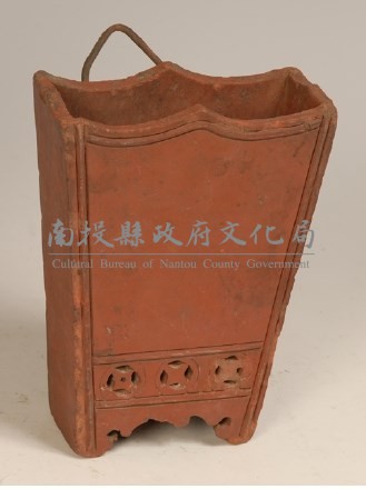 紅陶鏤空筷子籠藏品圖，第1張