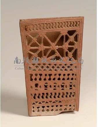 紅陶鏤空筷子籠藏品圖，第1張