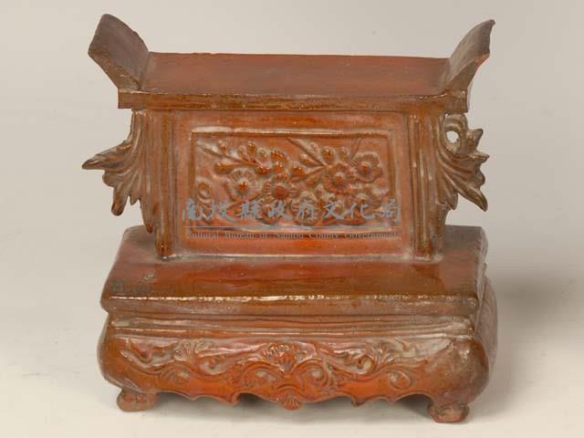 雙層案奉藏品圖，第1張