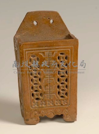 紅陶鏤空筷子籠藏品圖，第1張