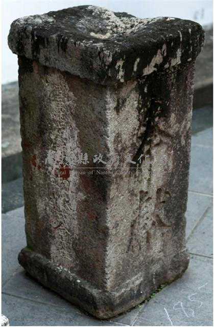 四角燈柱藏品圖，第1張
