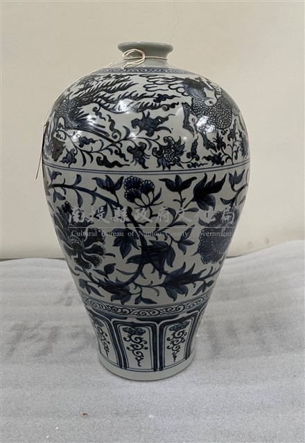 仿元青花靈獸花卉梅瓶(複製品)藏品圖，第1張