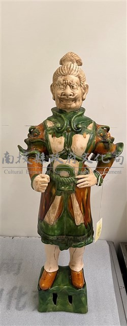 仿唐三彩武將俑(複製品)藏品圖，第1張