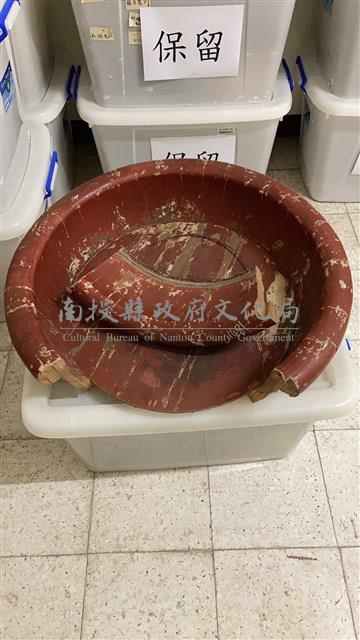 圓型朱漆杉木洗腳桶藏品圖，第2張