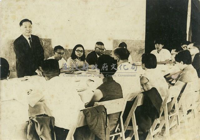 台灣日報座談會文友合照藏品圖，第3張