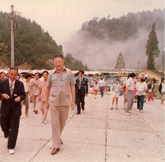 南投風光照片－南投縣長吳敦義蒞臨杉林溪藏品圖，第1張