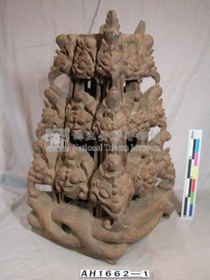 寺院柱的裝飾藏品圖，第2張