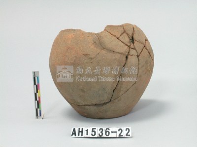 紅色夾砂平底陶罐殘件藏品圖，第2張