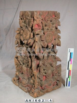 寺院柱的裝飾藏品圖，第2張
