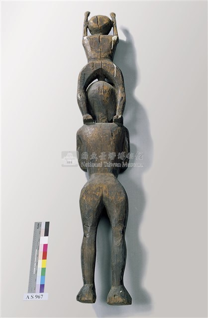祖先雕刻木柱藏品圖，第2張