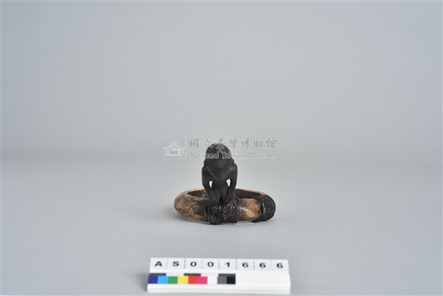木雕人像石質臂環藏品圖，第4張