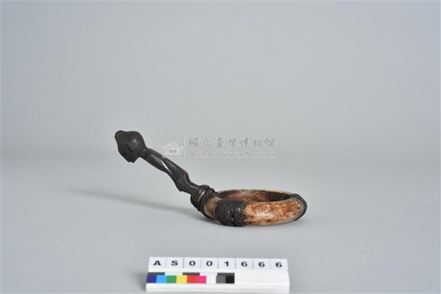 木雕人像石質臂環藏品圖，第1張