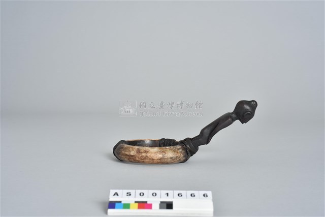 木雕人像石質臂環藏品圖，第3張