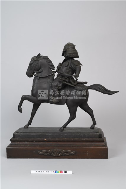 日本將軍著盔騎馬銅像藏品圖，第12張