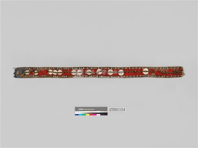 chieftain's ornament made of shell  Collection Image, Figure 20, Total 19 Figures