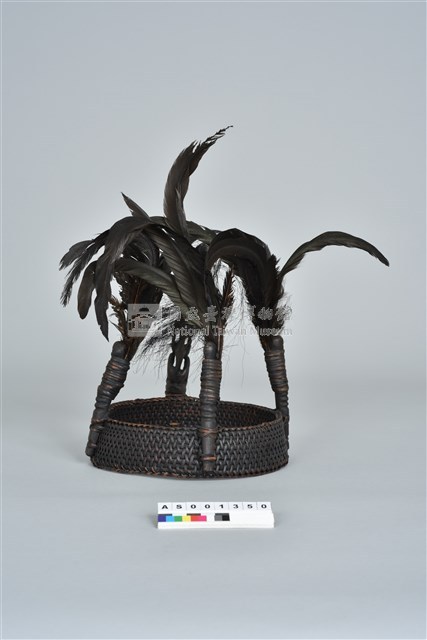 籐編木雕人像羽毛頭飾藏品圖，第19張