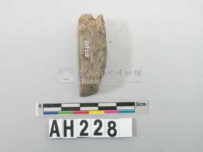 磨製方角石鑿藏品圖，第1張