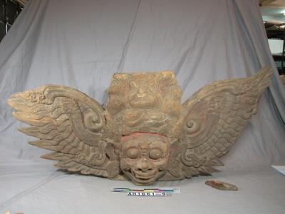 貴族之家八口之壁飾藏品圖，第2張