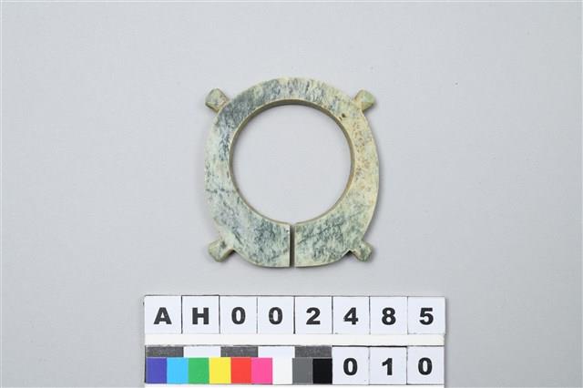 帶四突起玉玦藏品圖，第4張