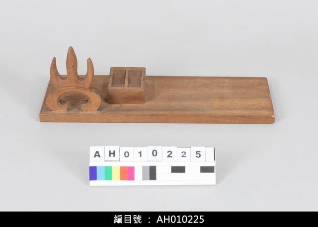 布袋戲道具-桌(含文具)藏品圖，第12張