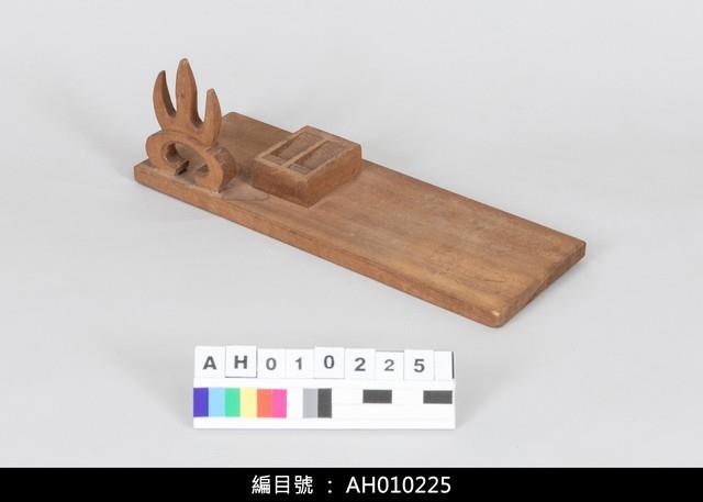布袋戲道具-桌(含文具)藏品圖，第14張