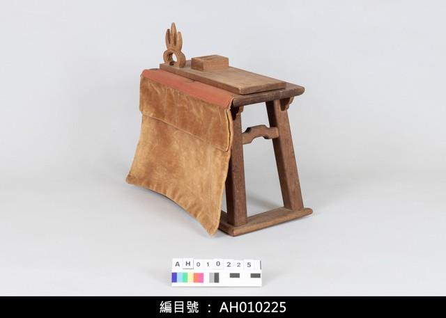 布袋戲道具-桌(含文具)藏品圖，第5張