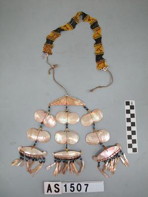 琉璃珠貝殼胸飾藏品圖，第3張