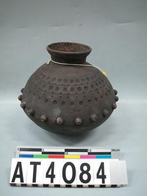 乳釘紋陶壺-國立臺灣博物館典藏查詢資訊系統-藏品資料-AT004084