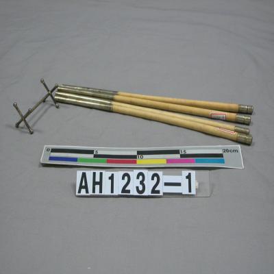 東宮殿下行啓紀念物鑲銀牙骨筷藏品圖，第1張