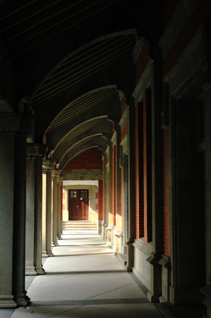 文薈廳前的長廊