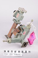 可調衰滅器(編號730)、E-H調諧器(編號960)與自製仿波導管規格矩形管(鏽色部分)藏品圖，第1張