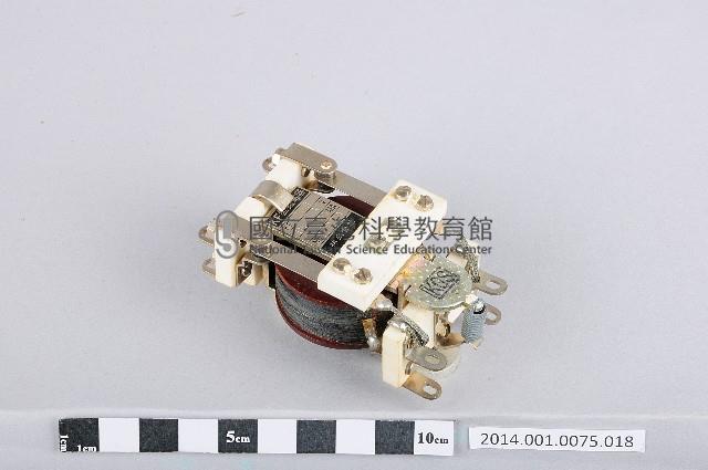KF型繼電器藏品圖，第1張