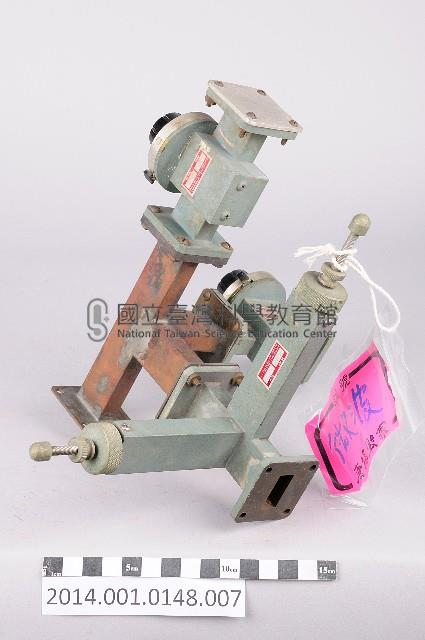 可調衰滅器(編號730)、E-H調諧器(編號960)與自製仿波導管規格矩形管(鏽色部分)藏品圖，第1張