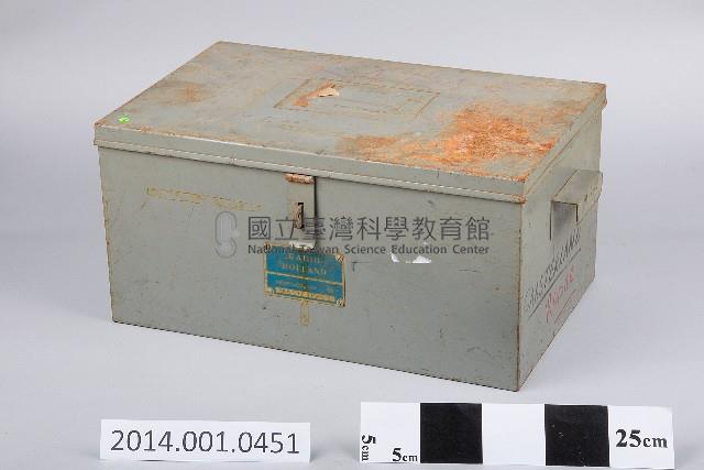 鐵製無線電備用零件箱藏品圖，第1張