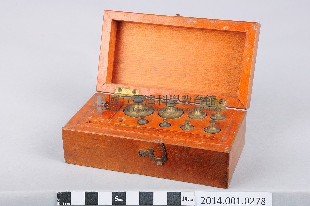 帝大理農學部時期碼砝碼盒藏品圖，第1張