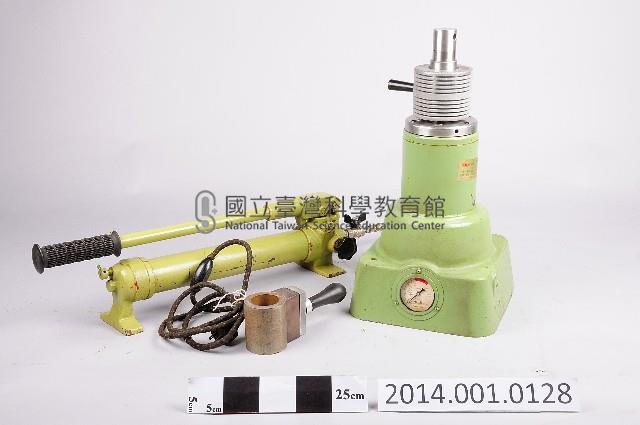 不明工具 (附Buehler液壓鑲嵌機自動加熱器)藏品圖，第1張