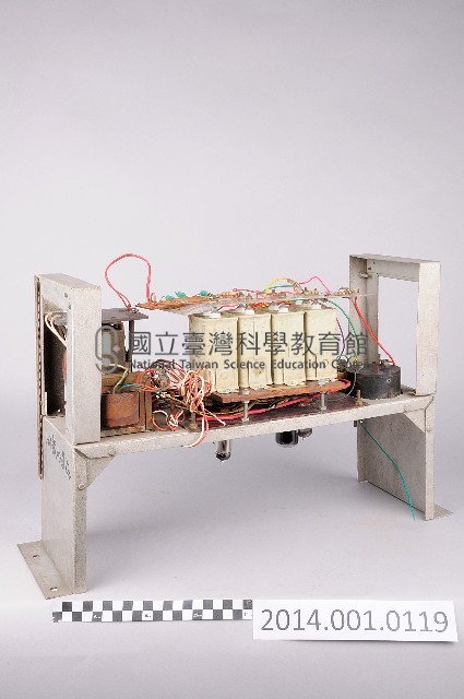 應用電子學學生實驗架藏品圖，第1張