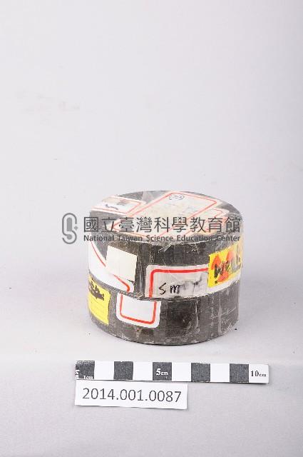 存放銪151的金屬罐藏品圖，第1張