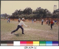 邱金松校長投球1-相片藏品圖，第1張