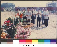 邱金松校長主持田徑場開工儀式進行拜禮活動-相片藏品圖，第1張