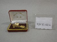 中國南京市第16屆運動會-領帶夾、徽章紀念品藏品圖，第1張