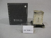 金屬方型筆筒紀念品藏品圖，第1張