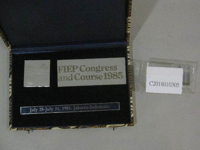 國際體育聯盟(FIEP)贈-紀念牌套組藏品圖，第1張