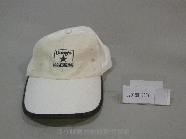 呂良煥簽名高爾夫帽藏品圖，第1張