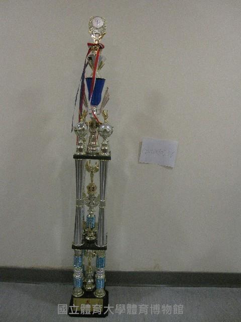 民國91年全國大專院校運動會-大專甲組總錦標-第一名獎盃藏品圖，第1張