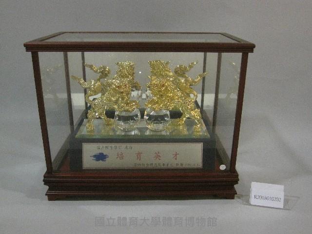 水晶獅子造型藝術品(裝框)藏品圖，第1張