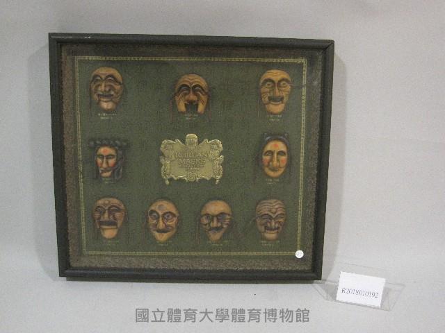 韓國木質小臉譜9枚(裝框)藏品圖，第1張
