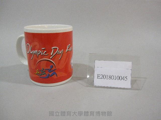 2001年國際奧林匹克路跑-紀念馬克杯藏品圖，第1張