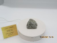 輝石-角閃石安山岩藏品圖，第1張