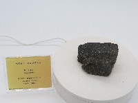 基性安山岩藏品圖，第1張